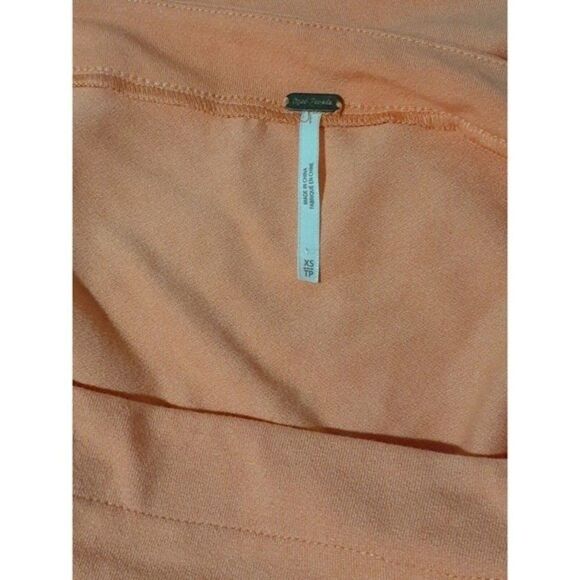 Free People Women’s Rock With It Top Boho Coral Orange Off The Shoulder  Size XS - Picture 7 of 8